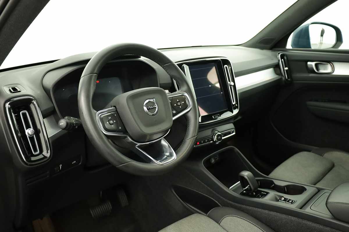 volvo-xc40-2023-gasolina-1477cc