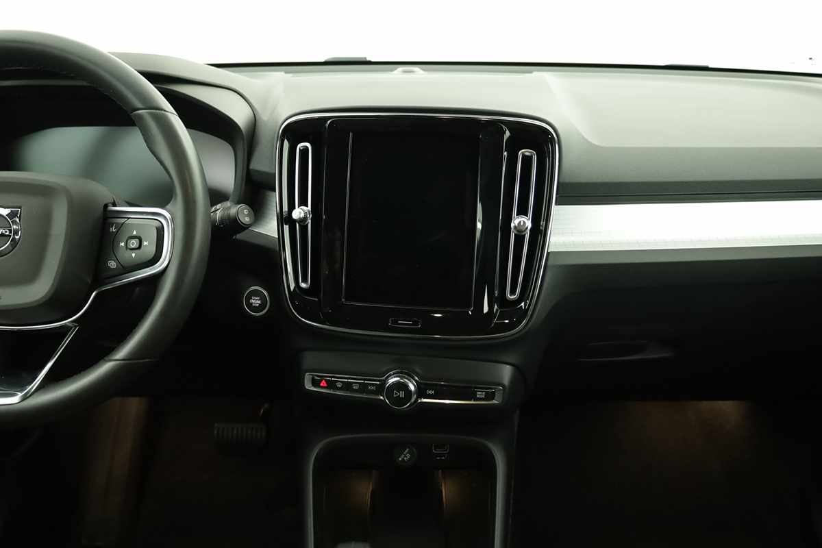 volvo-xc40-2023-gasolina-1477cc