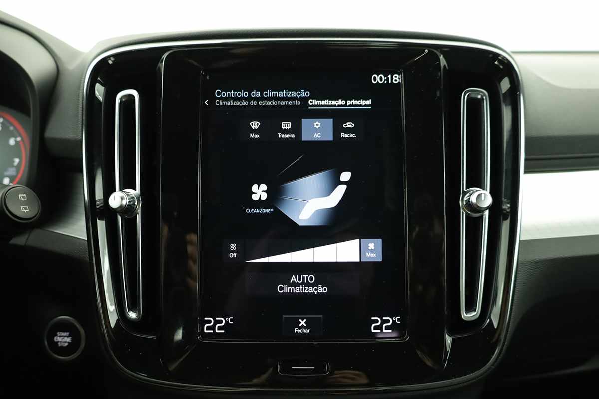 volvo-xc40-2023-gasolina-1477cc