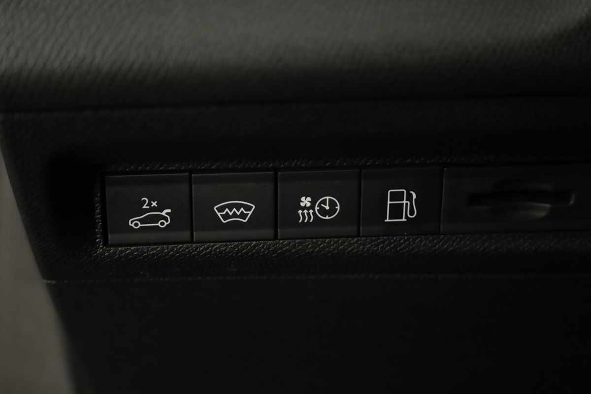 peugeot-408-2023-hibrido-a-gasolina-1598cc