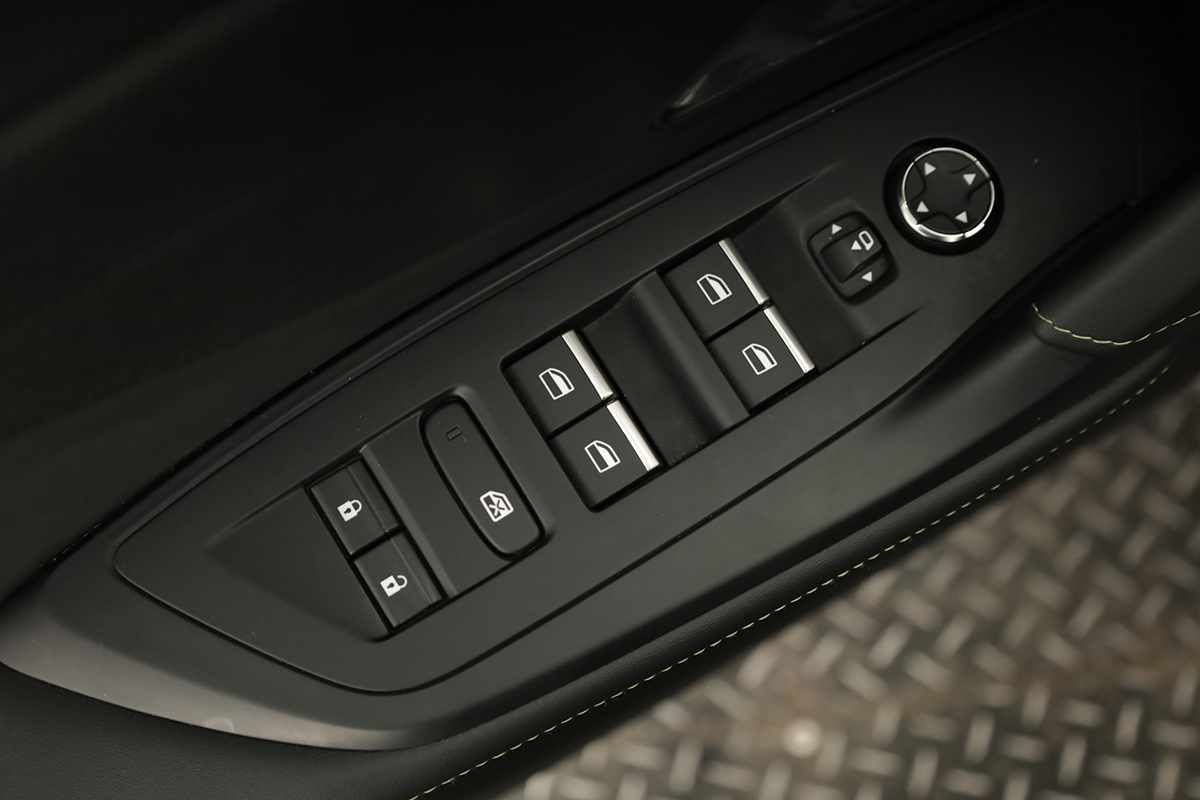 peugeot-408-2023-hibrido-a-gasolina-1598cc