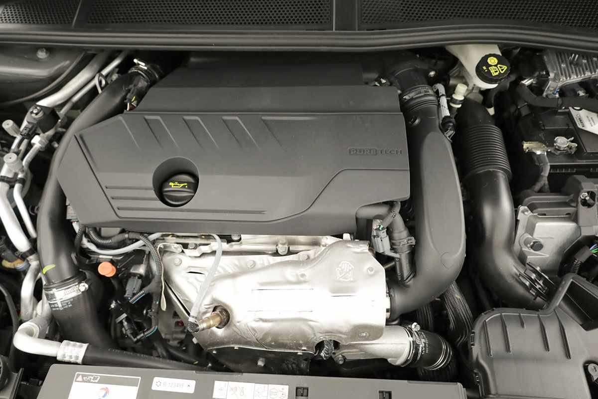 peugeot-408-2023-hibrido-a-gasolina-1598cc