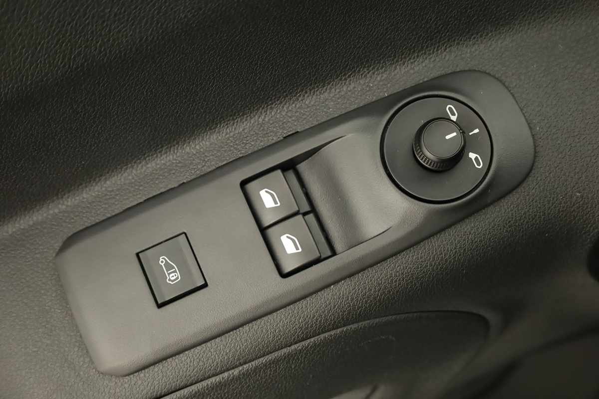 citroen-berlingo-2023-diesel-1499cc
