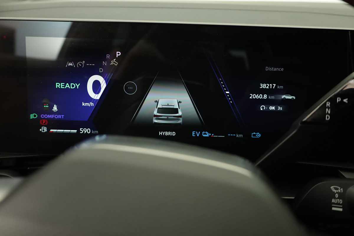 renault-rafale-2025-hibrido-a-gasolina-1199cc