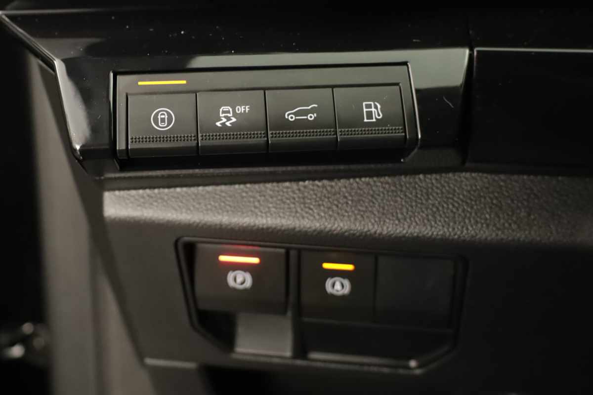 renault-rafale-2025-hibrido-a-gasolina-1199cc