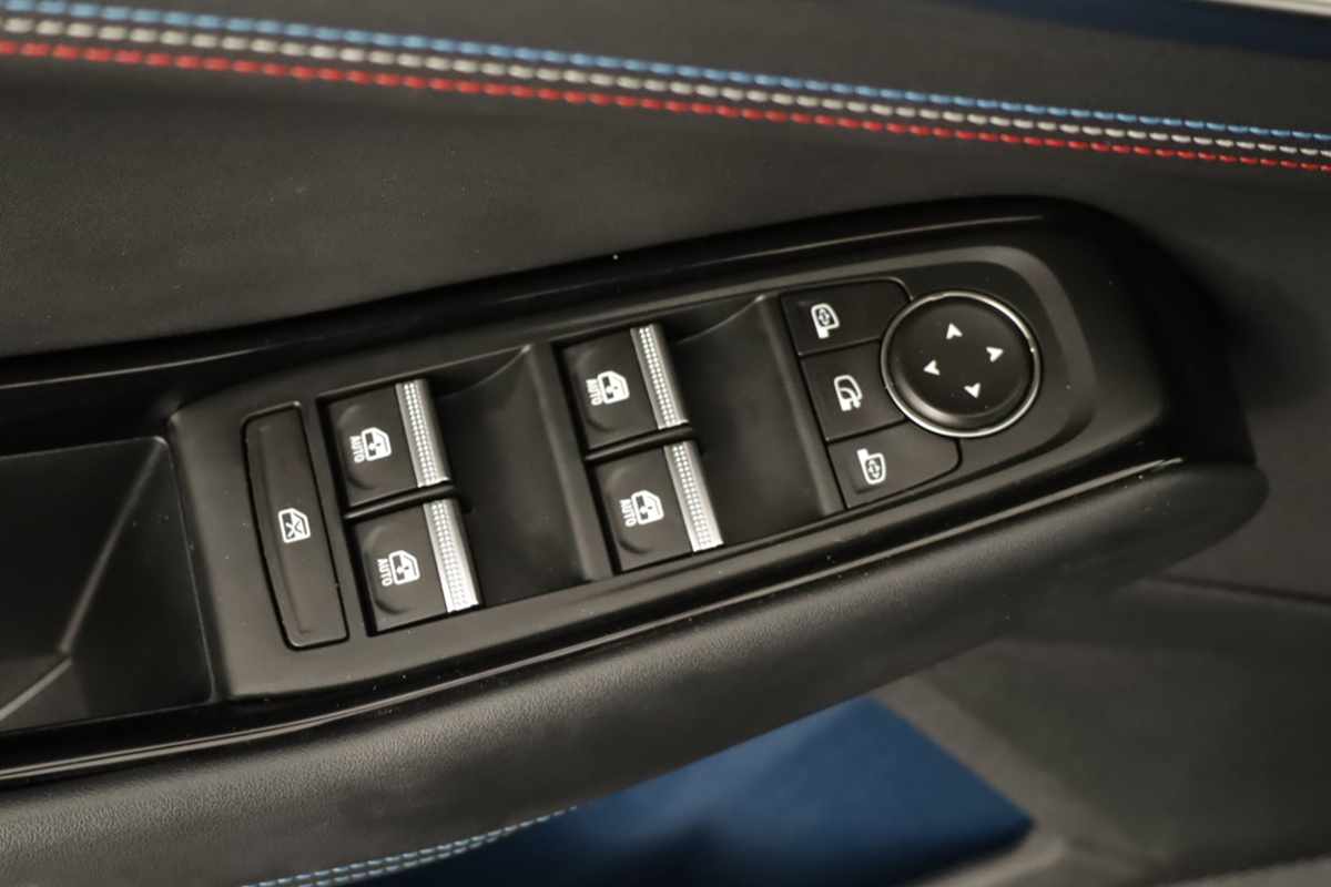 renault-rafale-2025-hibrido-a-gasolina-1199cc