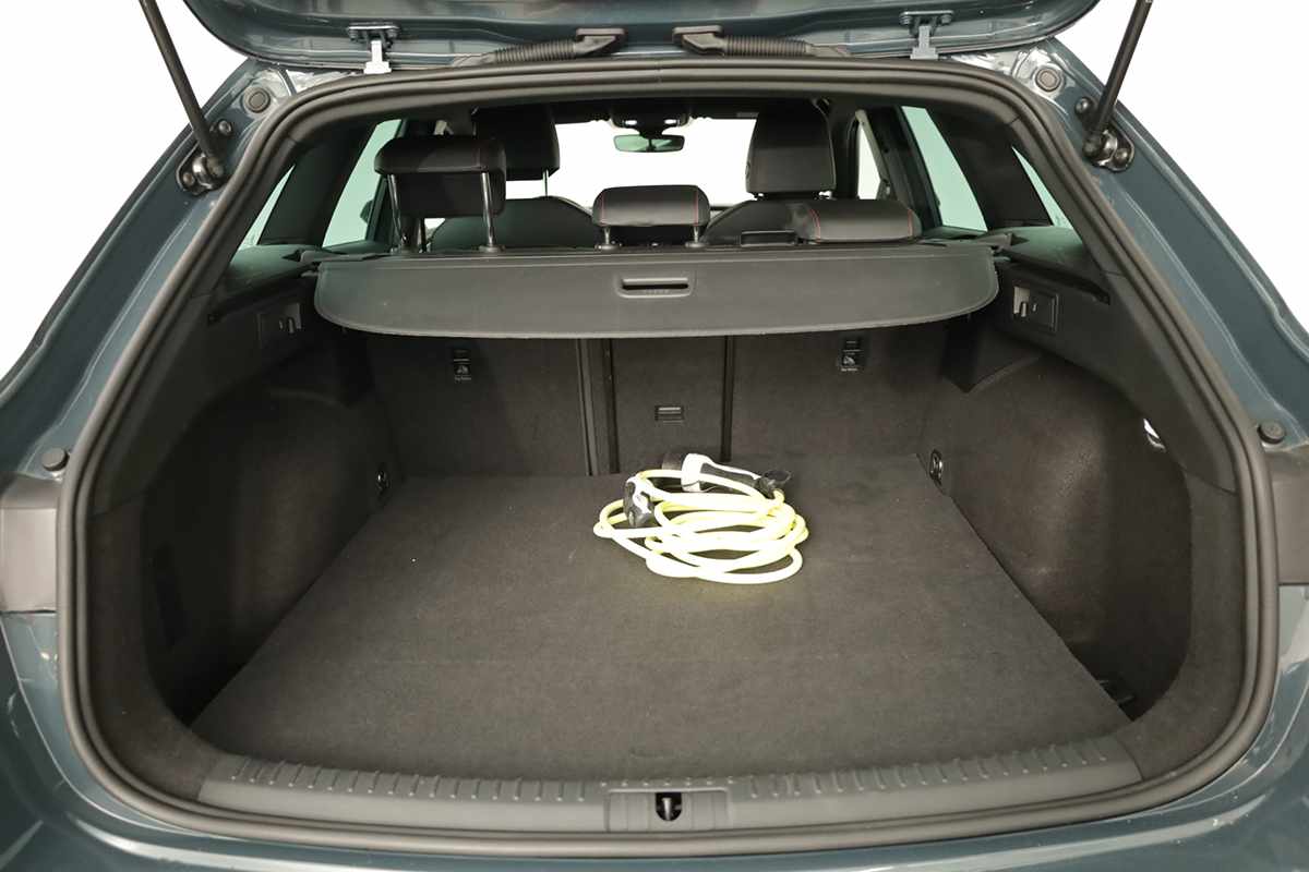 seat-leon-st-2025-hibrido-a-gasolina-1498cc
