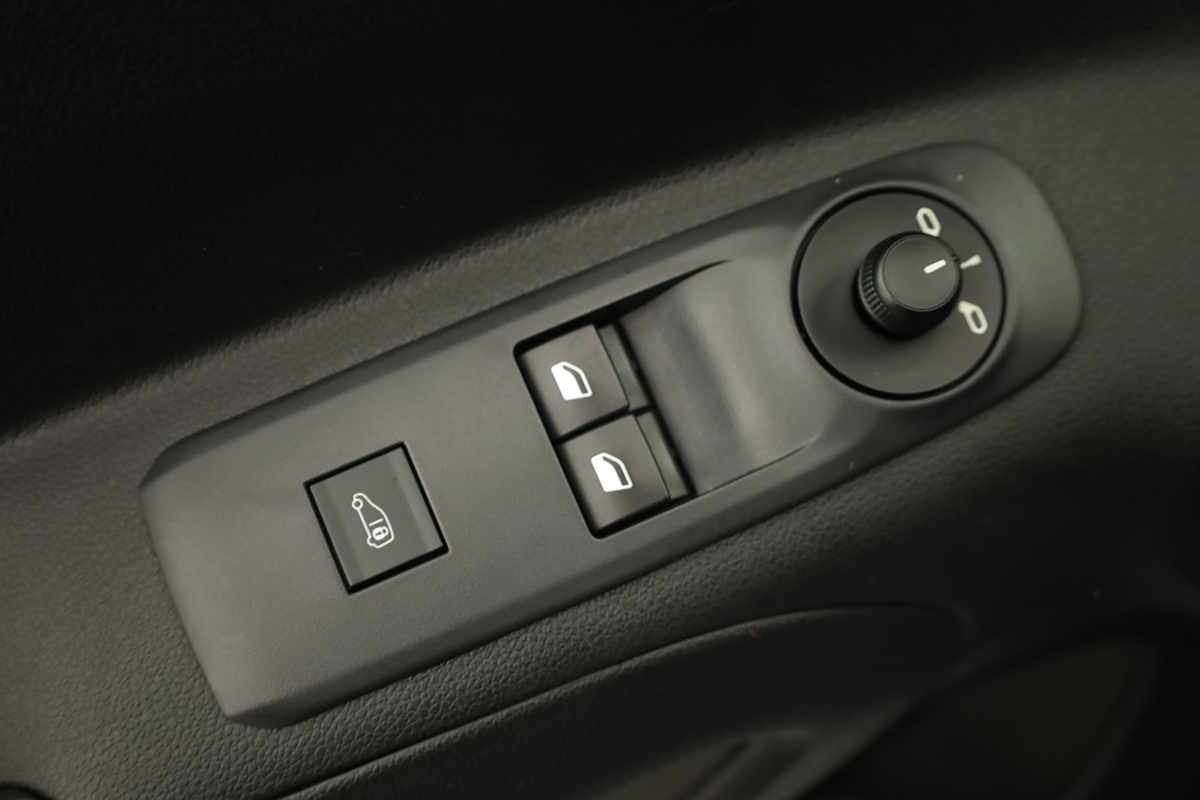peugeot-partner-2024-diesel-1499cc