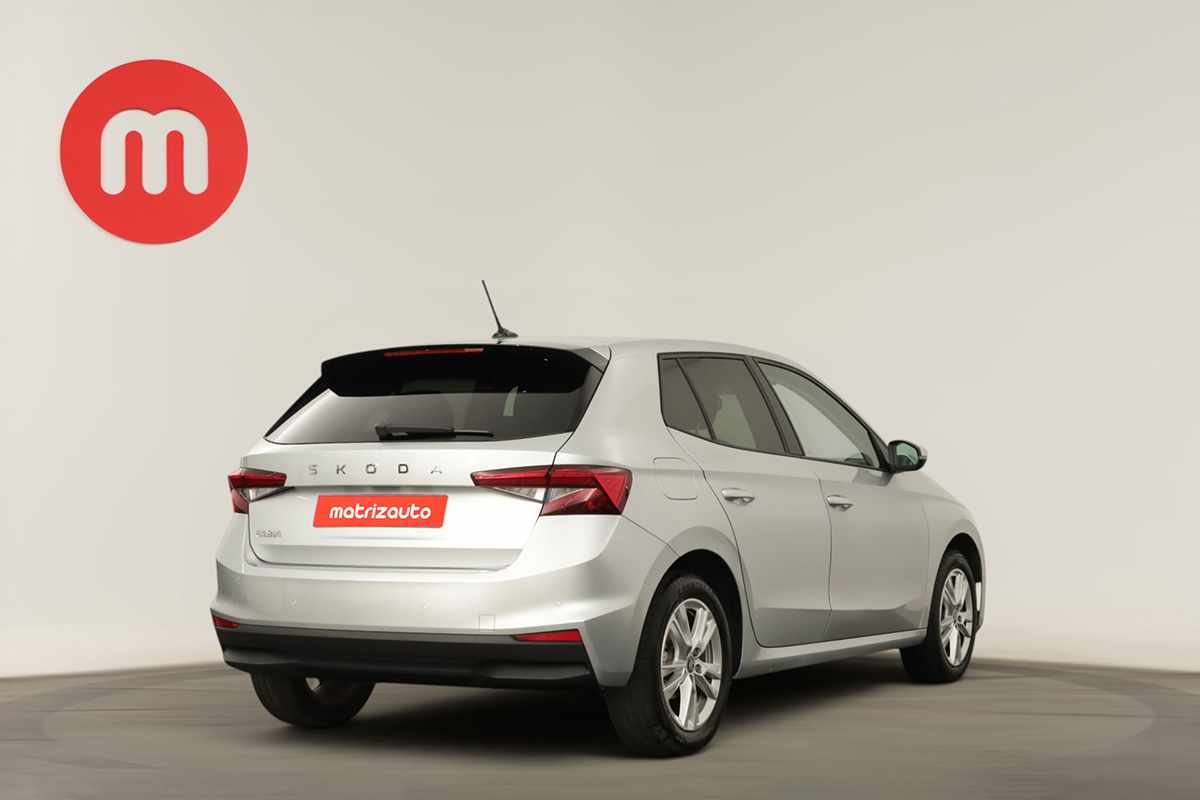 skoda-fabia-2025-gasolina-999cc