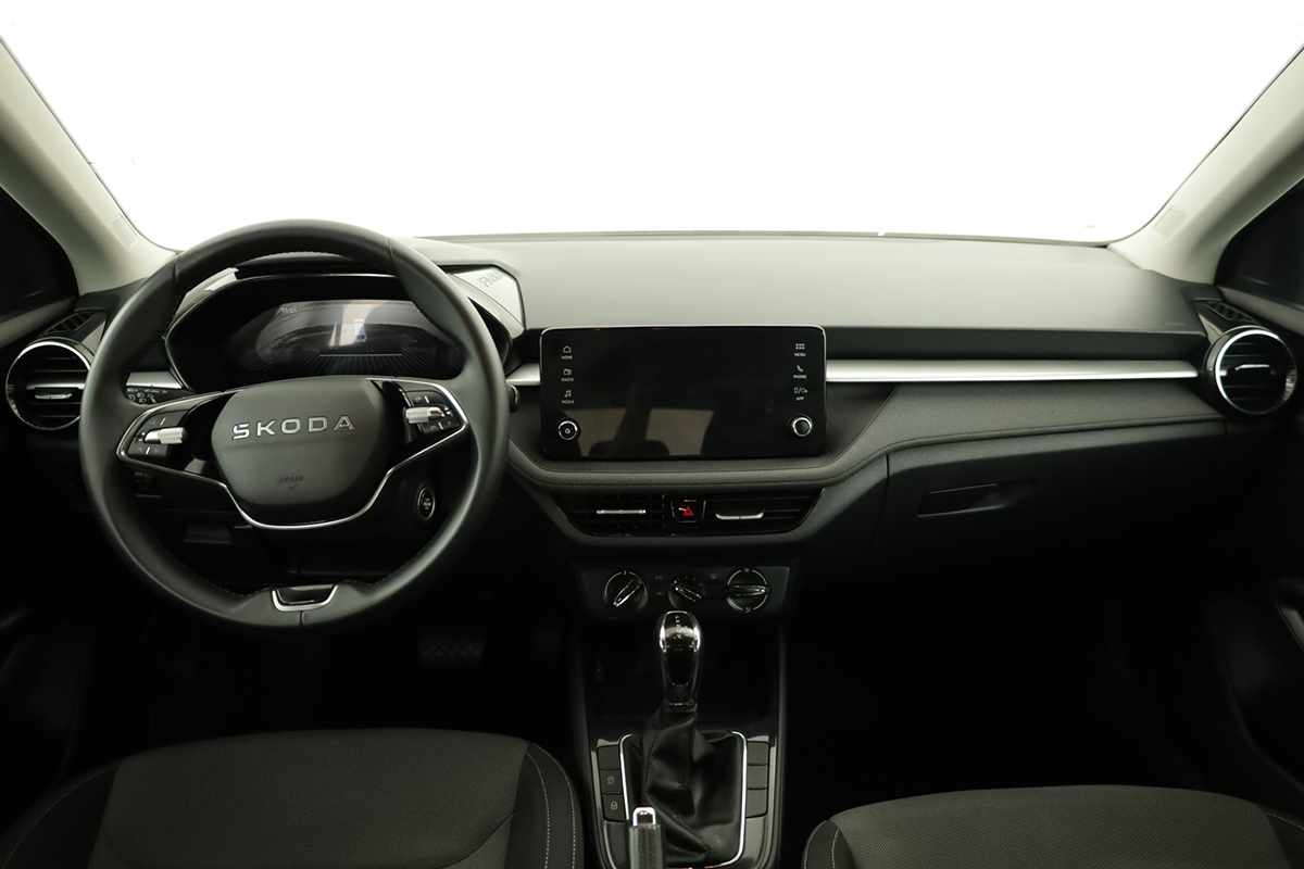 skoda-fabia-2025-gasolina-999cc