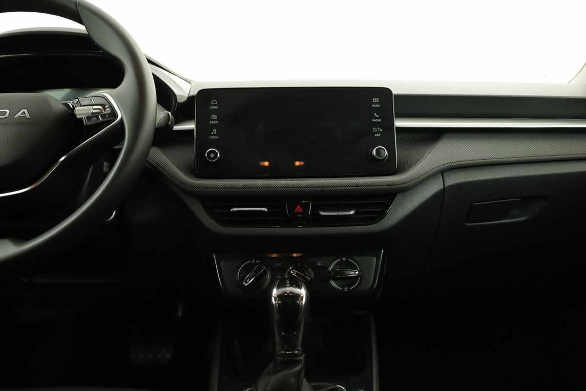 skoda-fabia-2025-gasolina-999cc