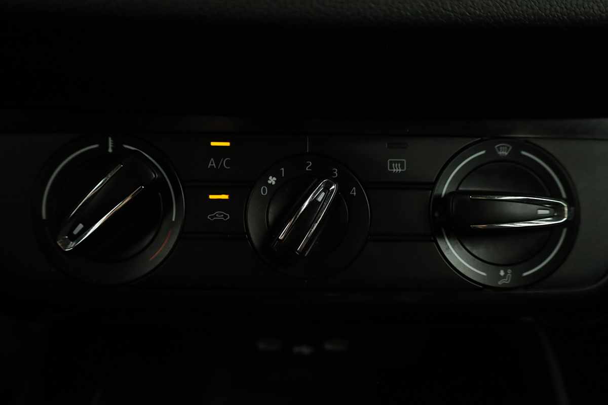 skoda-fabia-2025-gasolina-999cc