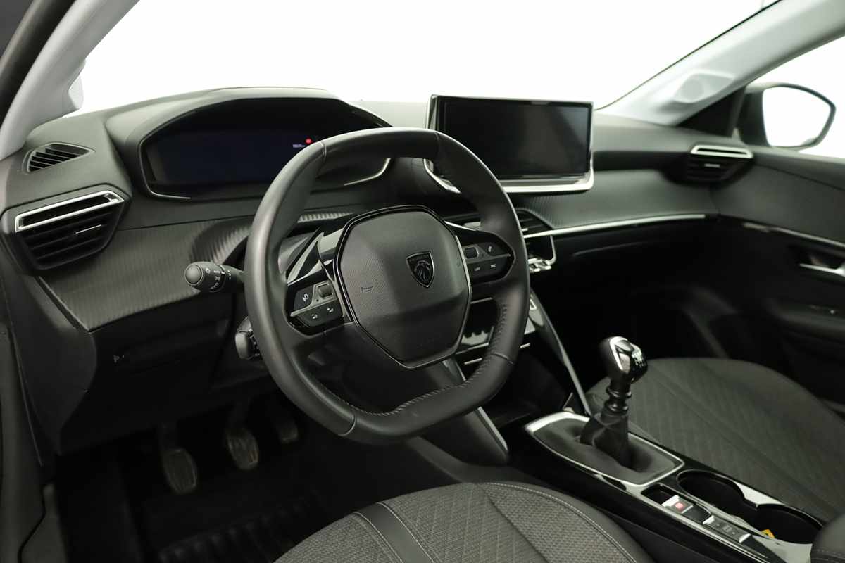 peugeot-208-2025-gasolina-1199cc