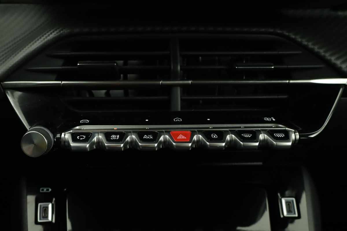 peugeot-208-2025-gasolina-1199cc