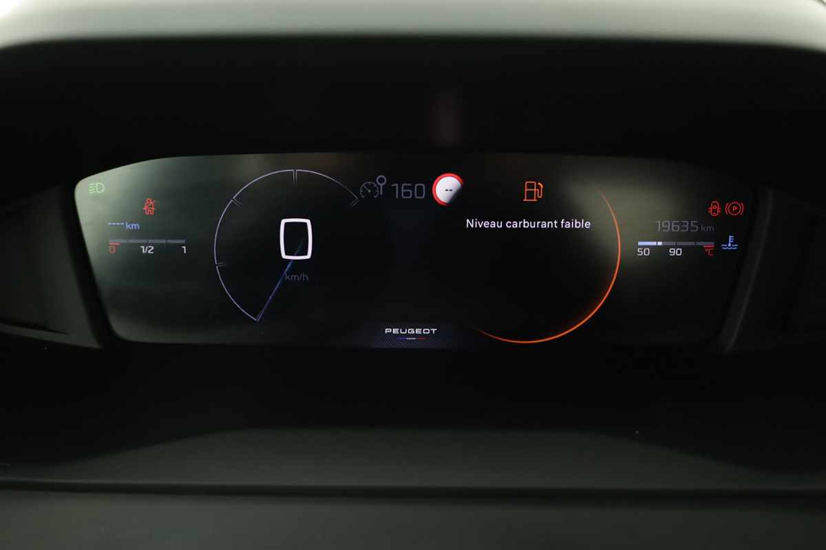 peugeot-208-2025-gasolina-1199cc