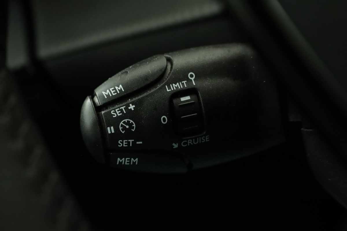 peugeot-208-2025-gasolina-1199cc