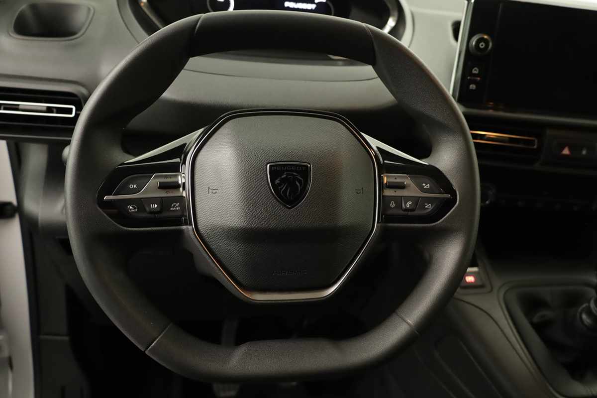 peugeot-partner-2024-diesel-1499cc
