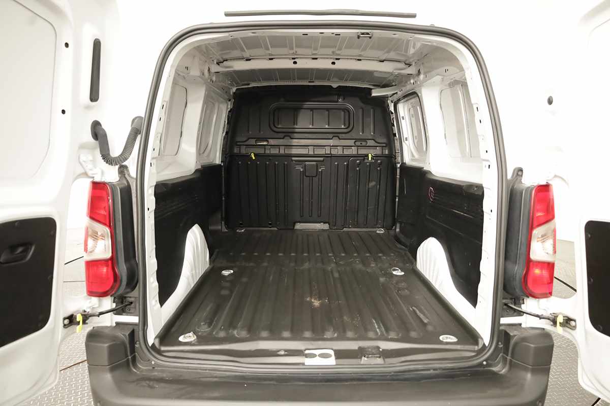 peugeot-partner-2024-diesel-1499cc