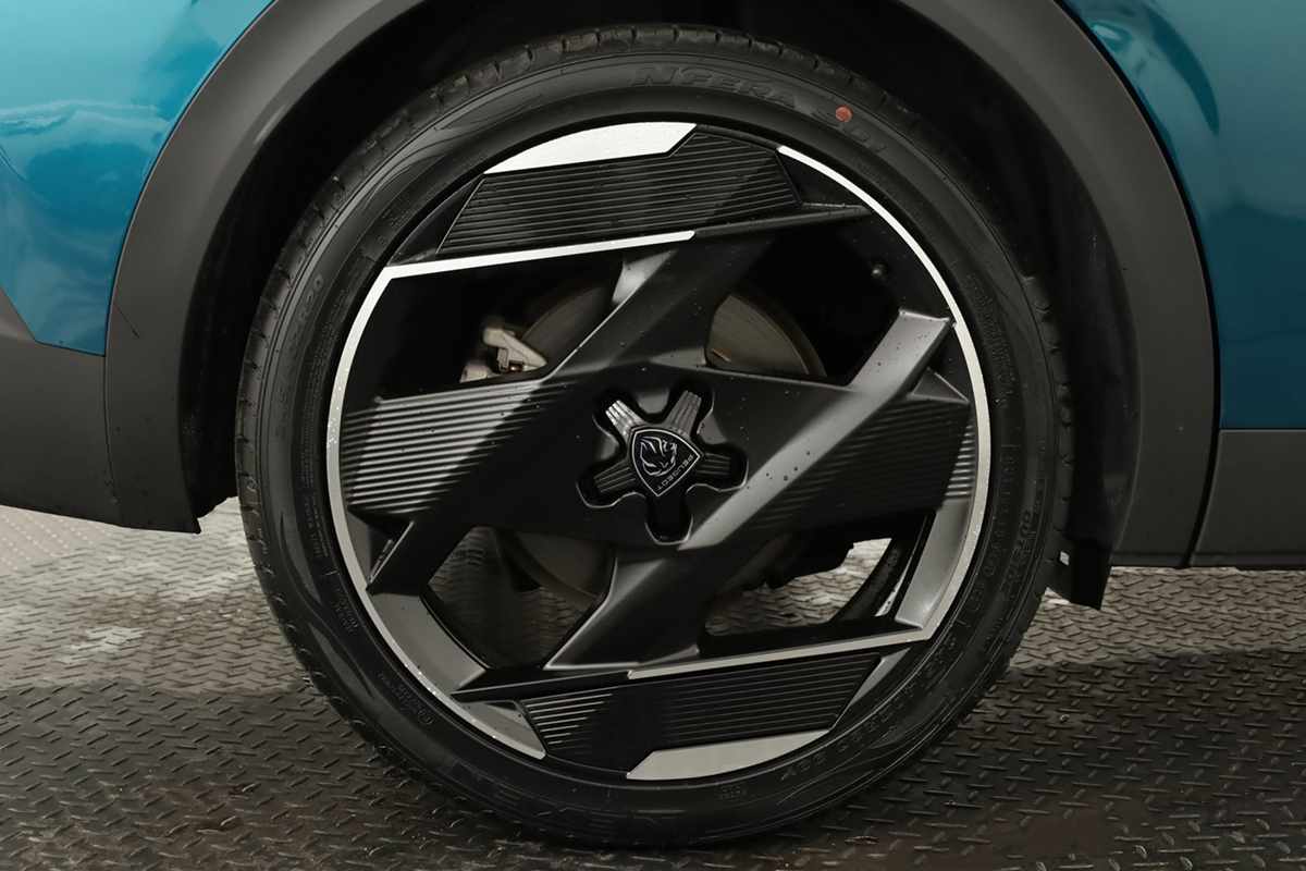 peugeot-408-2024-hibrido-a-gasolina-1598cc