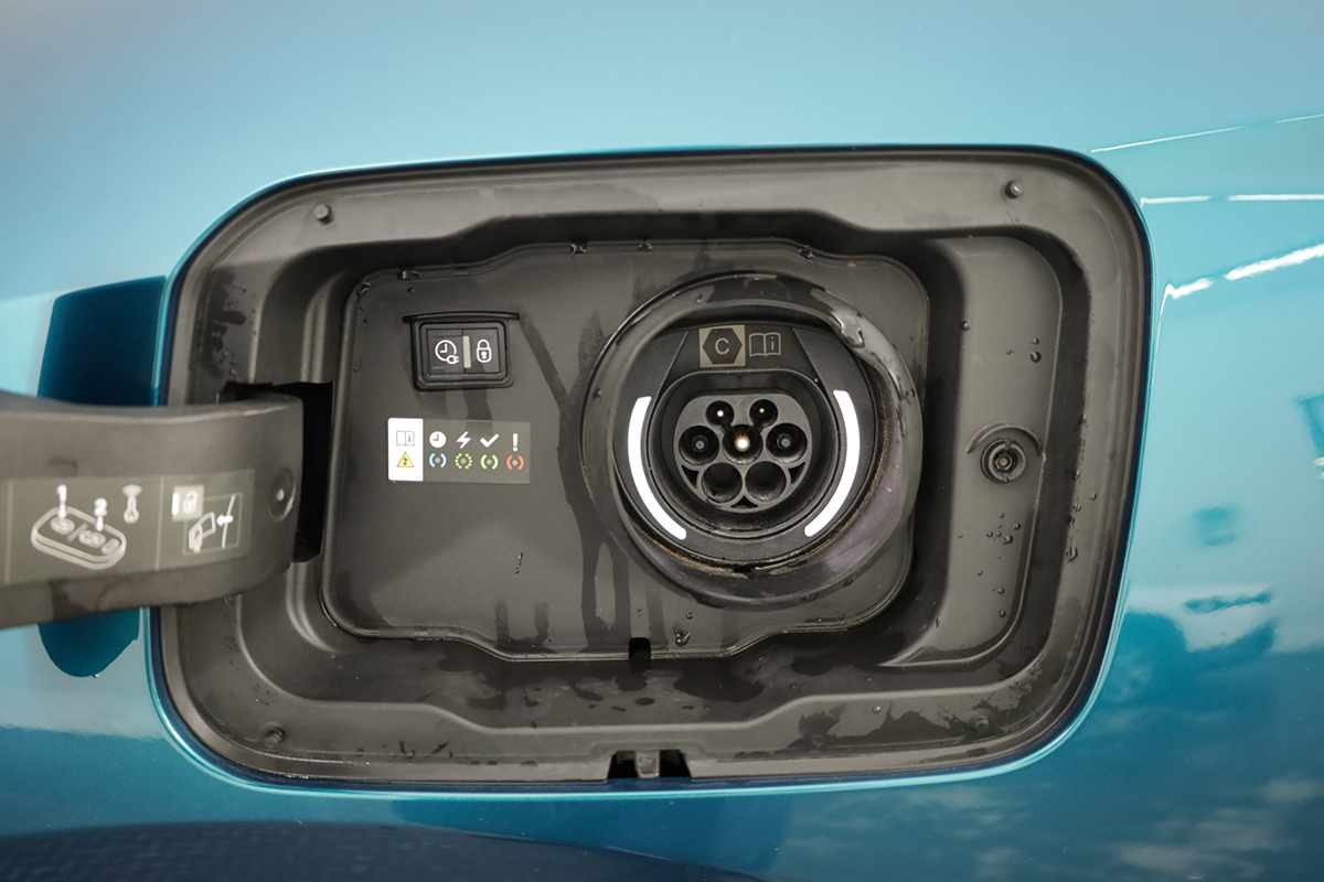 peugeot-408-2024-hibrido-a-gasolina-1598cc
