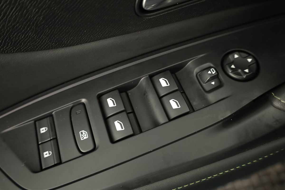 peugeot-408-2024-hibrido-a-gasolina-1598cc