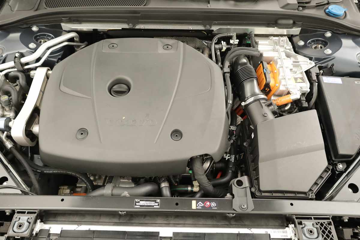 volvo-v60-2025-hibrido-a-gasolina-1969cc
