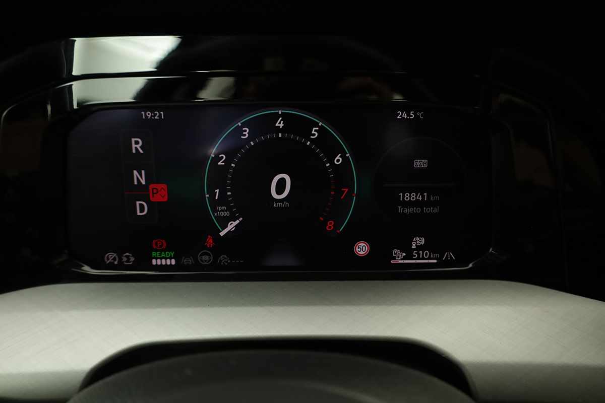 volkswagen-golf-2025-hibrido-a-gasolina-1498cc