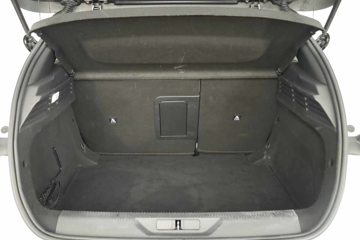 peugeot-308-2024-gasolina-1199cc