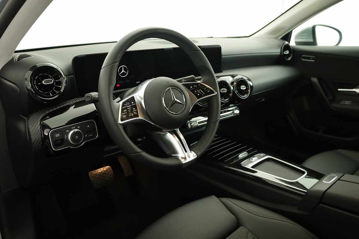 mercedes-benz-classe-a-2025-gasolina-1332cc