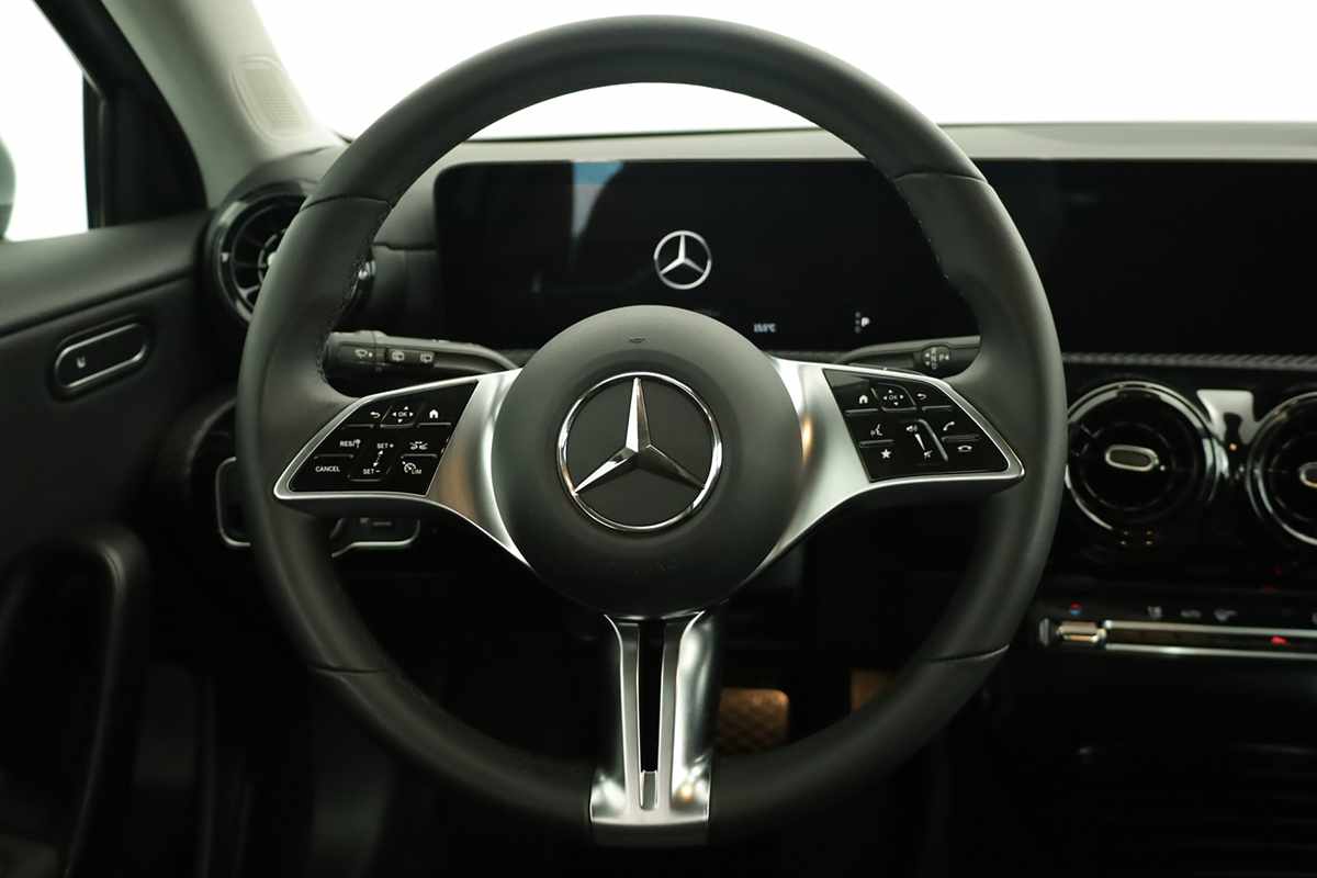 mercedes-benz-classe-a-2025-gasolina-1332cc