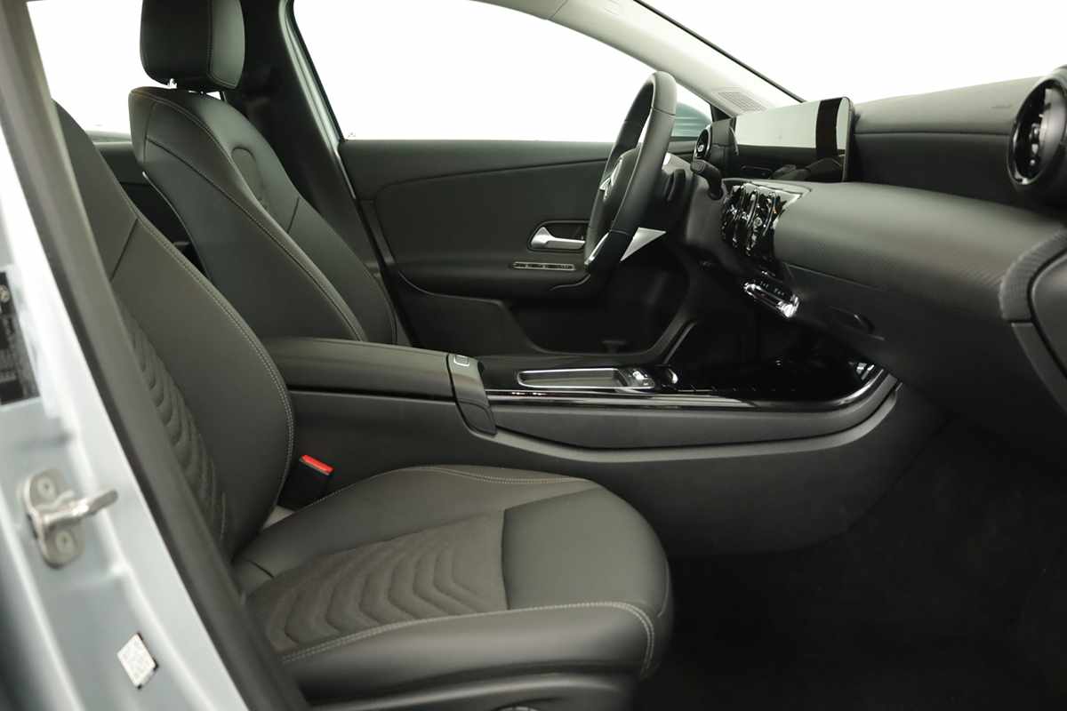 mercedes-benz-classe-a-2025-gasolina-1332cc