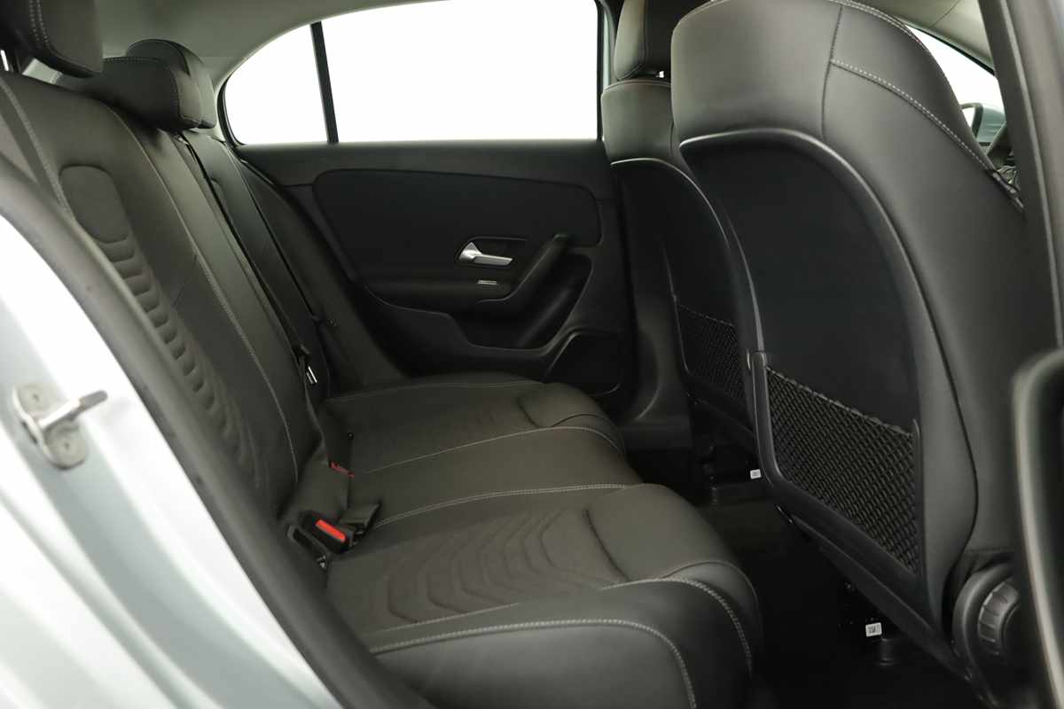 mercedes-benz-classe-a-2025-gasolina-1332cc