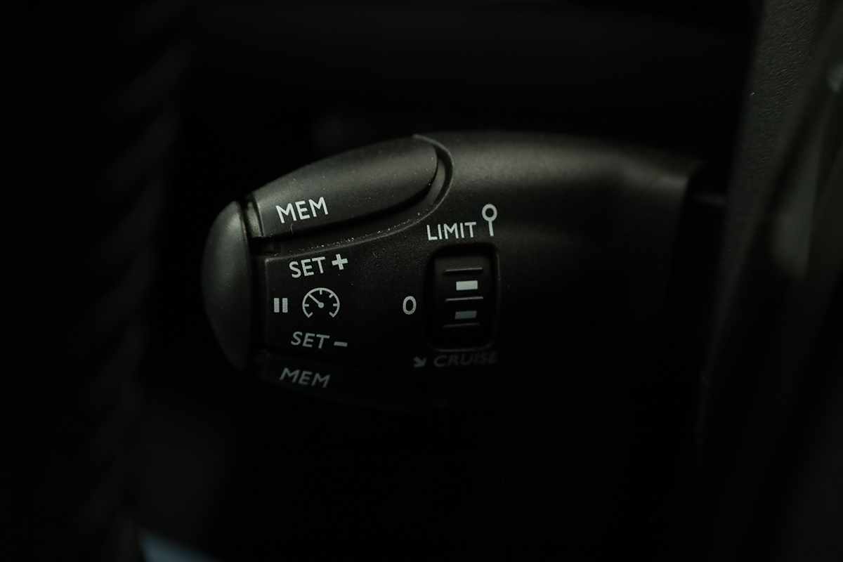 peugeot-e-208-2025-eletrico-0cc