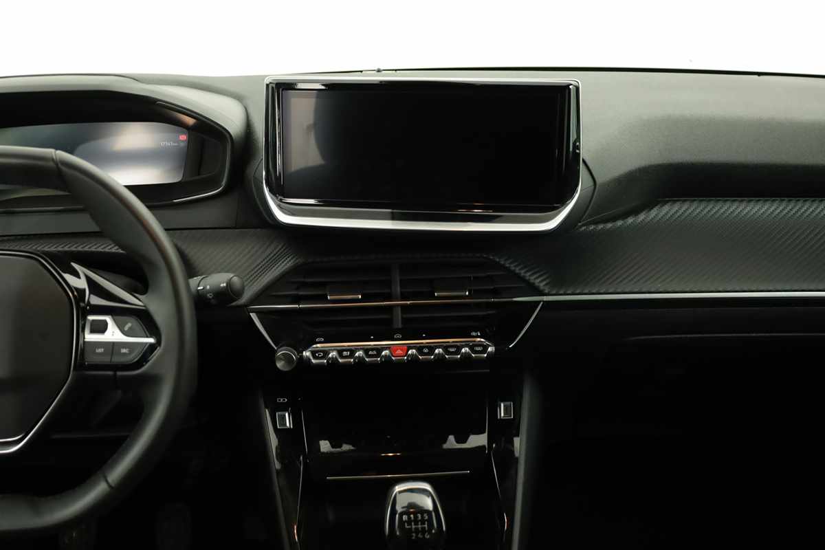peugeot-208-2025-gasolina-1199cc