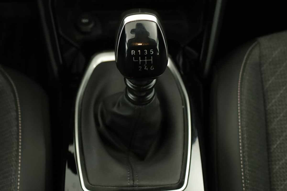 peugeot-208-2025-gasolina-1199cc