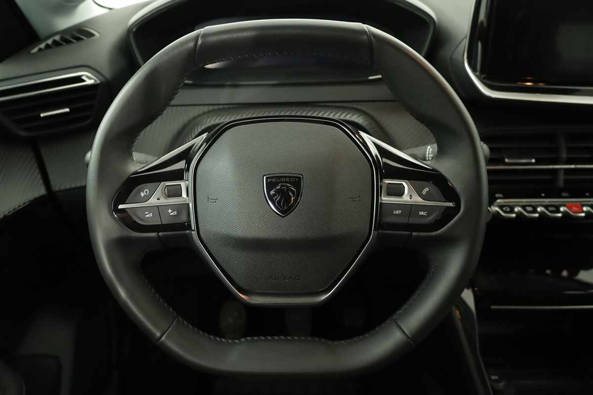 peugeot-208-2025-gasolina-1199cc