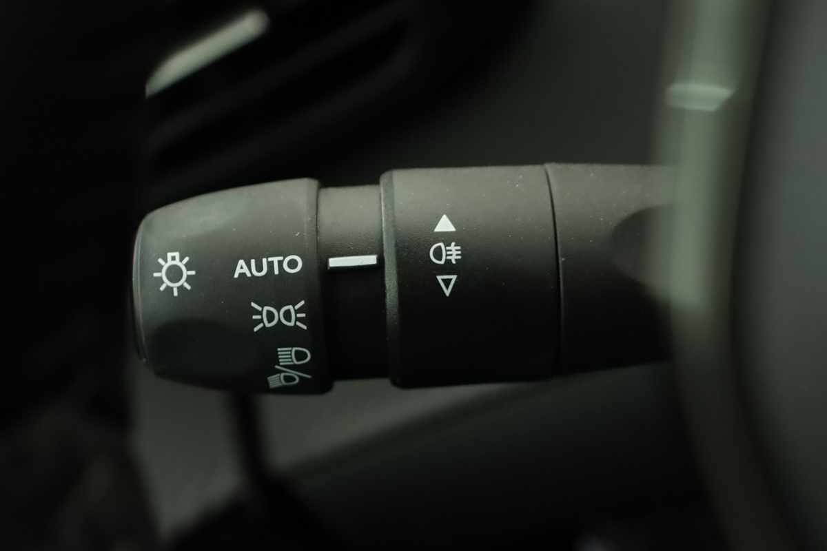 peugeot-208-2025-gasolina-1199cc
