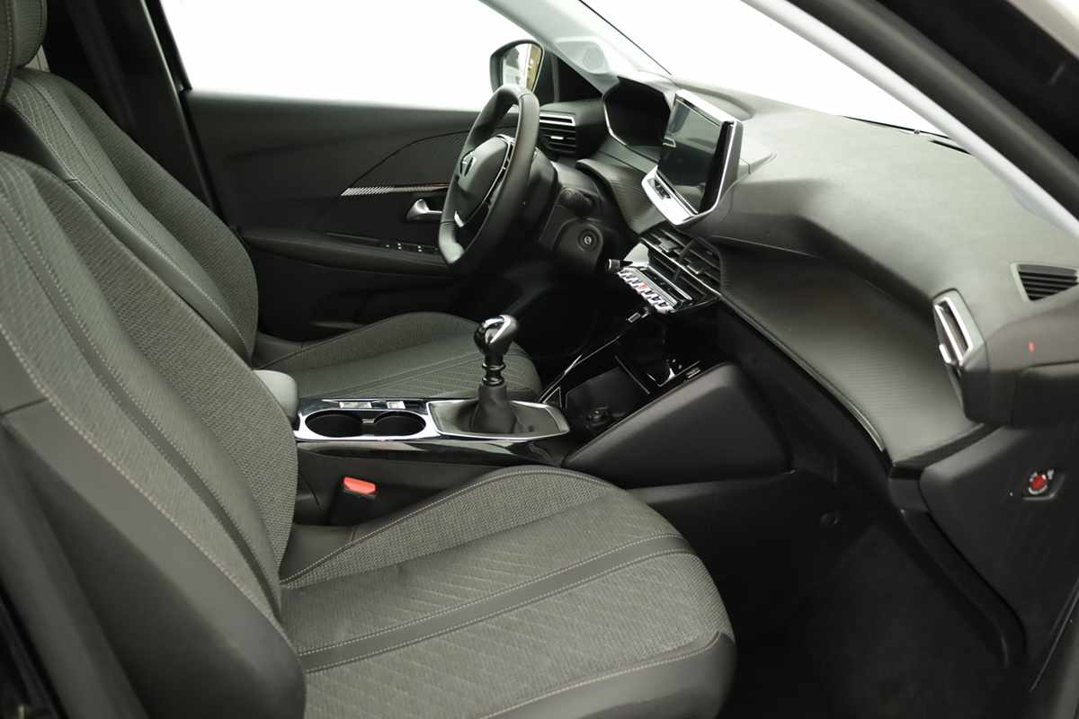 peugeot-208-2025-gasolina-1199cc