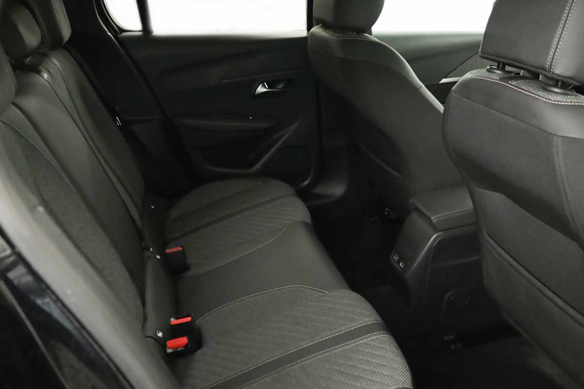 peugeot-208-2025-gasolina-1199cc