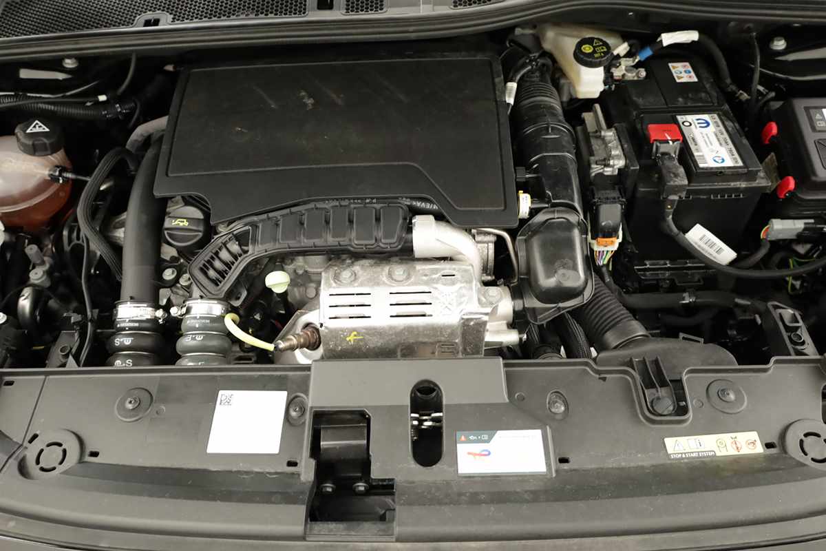 peugeot-208-2025-gasolina-1199cc