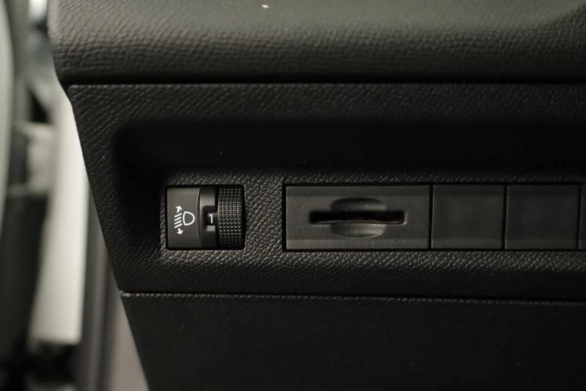 peugeot-308-2023-gasolina-1199cc