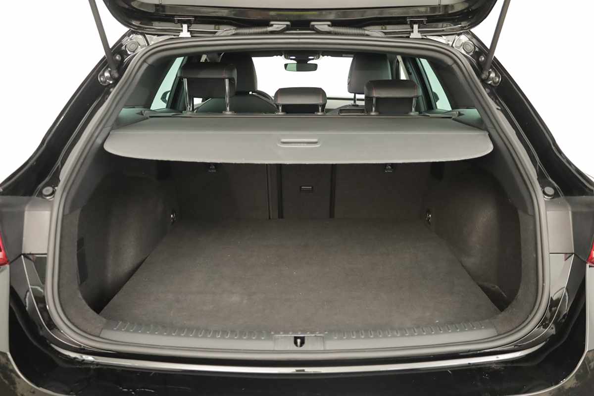 seat-leon-st-2025-hibrido-a-gasolina-1498cc