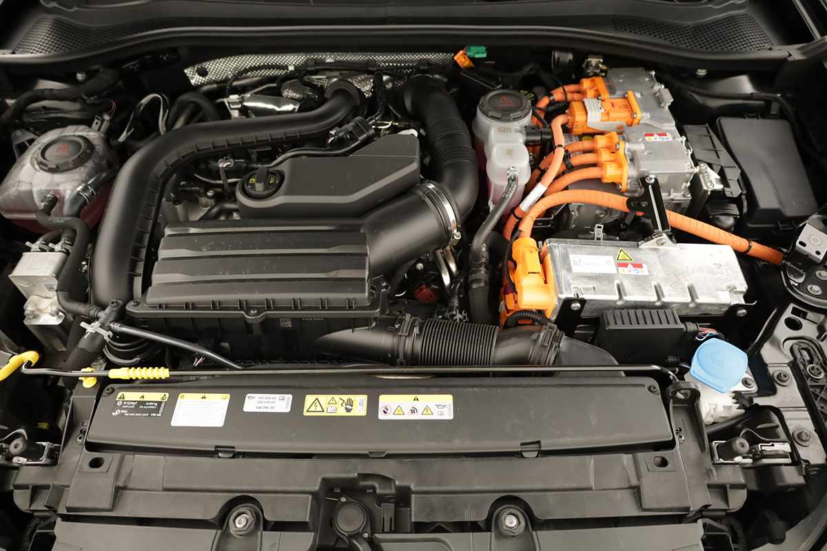 seat-leon-st-2025-hibrido-a-gasolina-1498cc