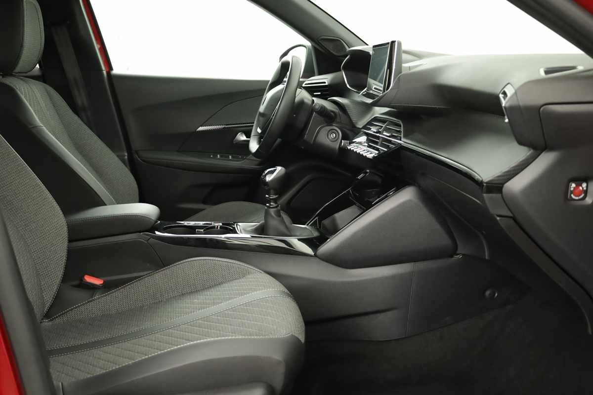 peugeot-2008-2024-gasolina-1199cc