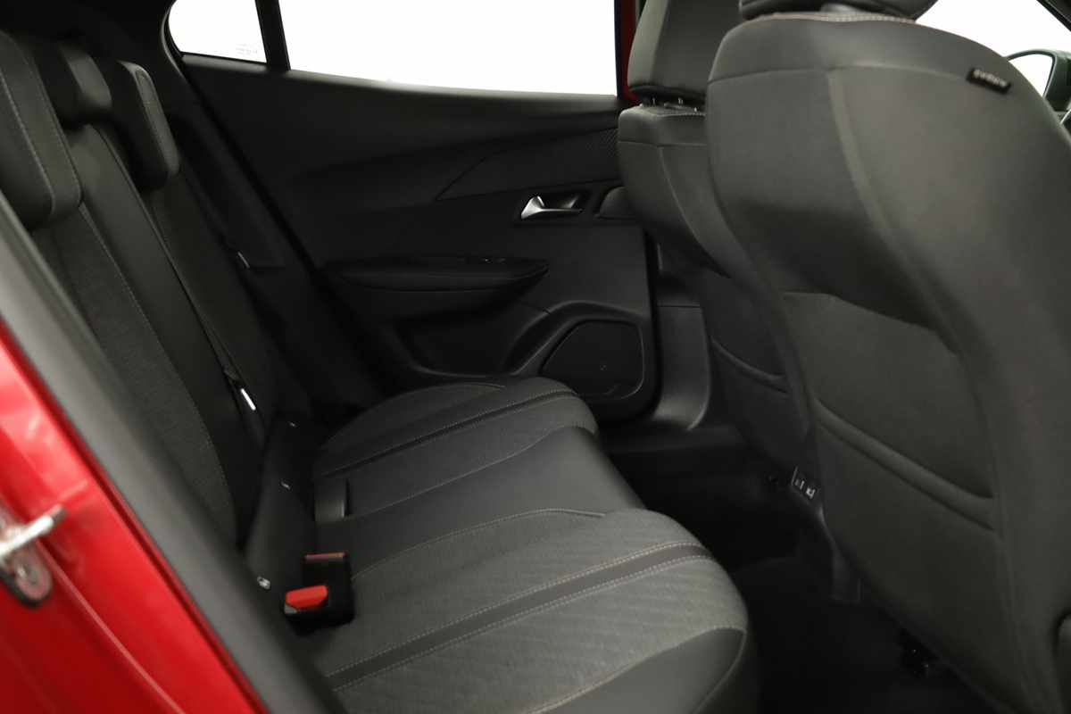 peugeot-2008-2024-gasolina-1199cc