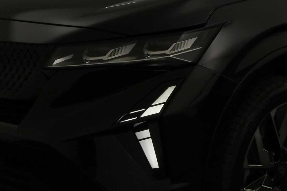 renault-rafale-2025-hibrido-a-gasolina-1199cc