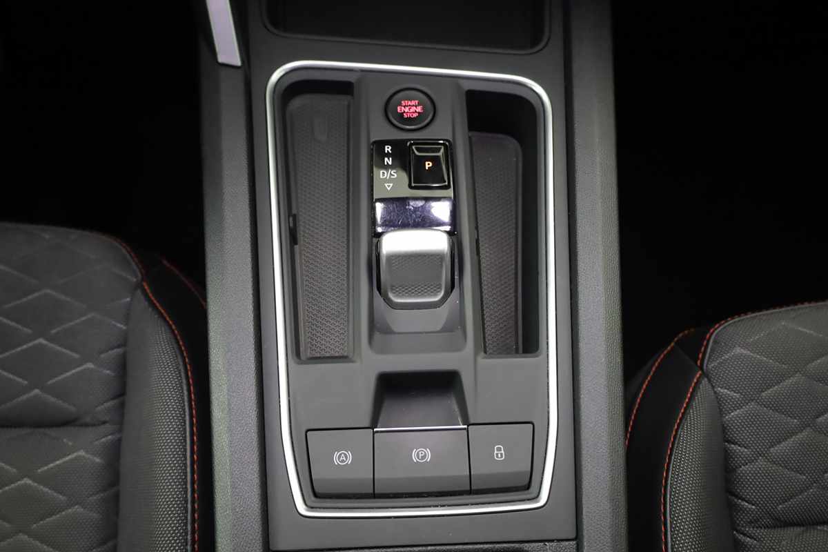 seat-leon-st-2025-hibrido-a-gasolina-1498cc