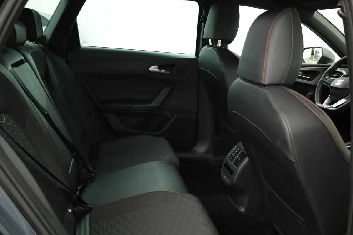 seat-leon-st-2025-hibrido-a-gasolina-1498cc