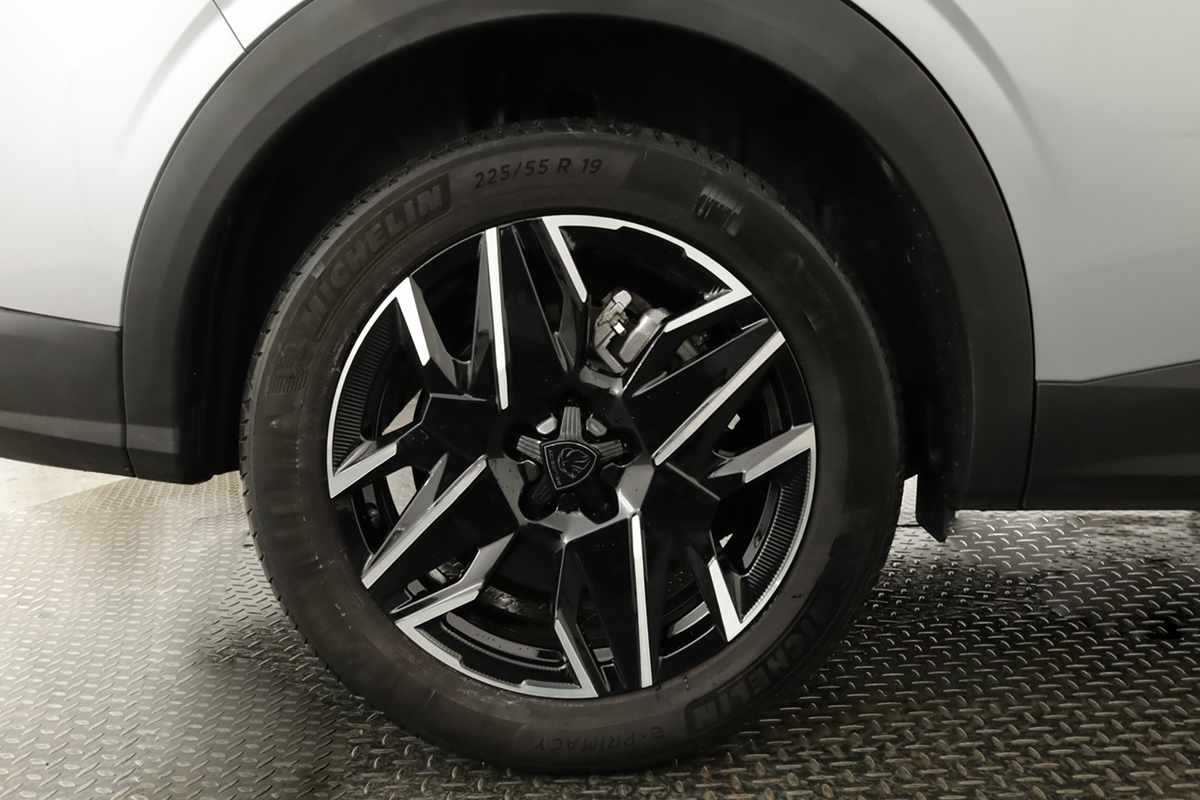 peugeot-5008-2025-gasolina-1199cc