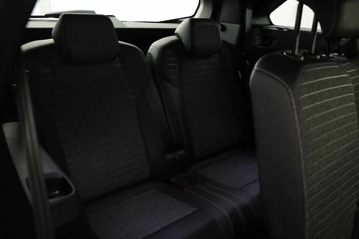 peugeot-5008-2025-gasolina-1199cc